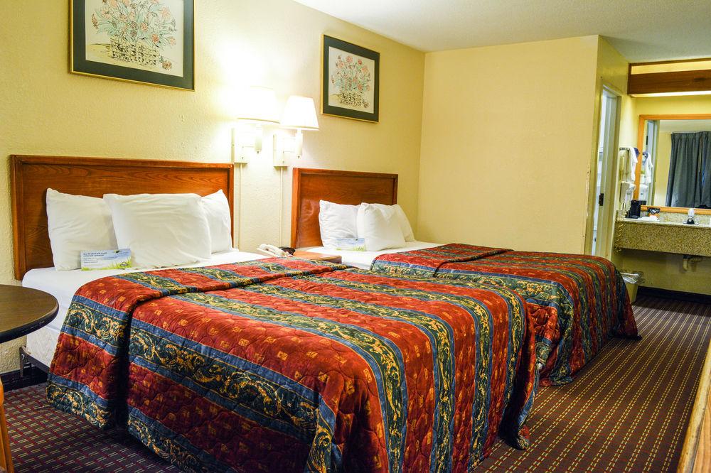 Days Inn By Wyndham Easley West Of Greenville/Clemson Area Esterno foto