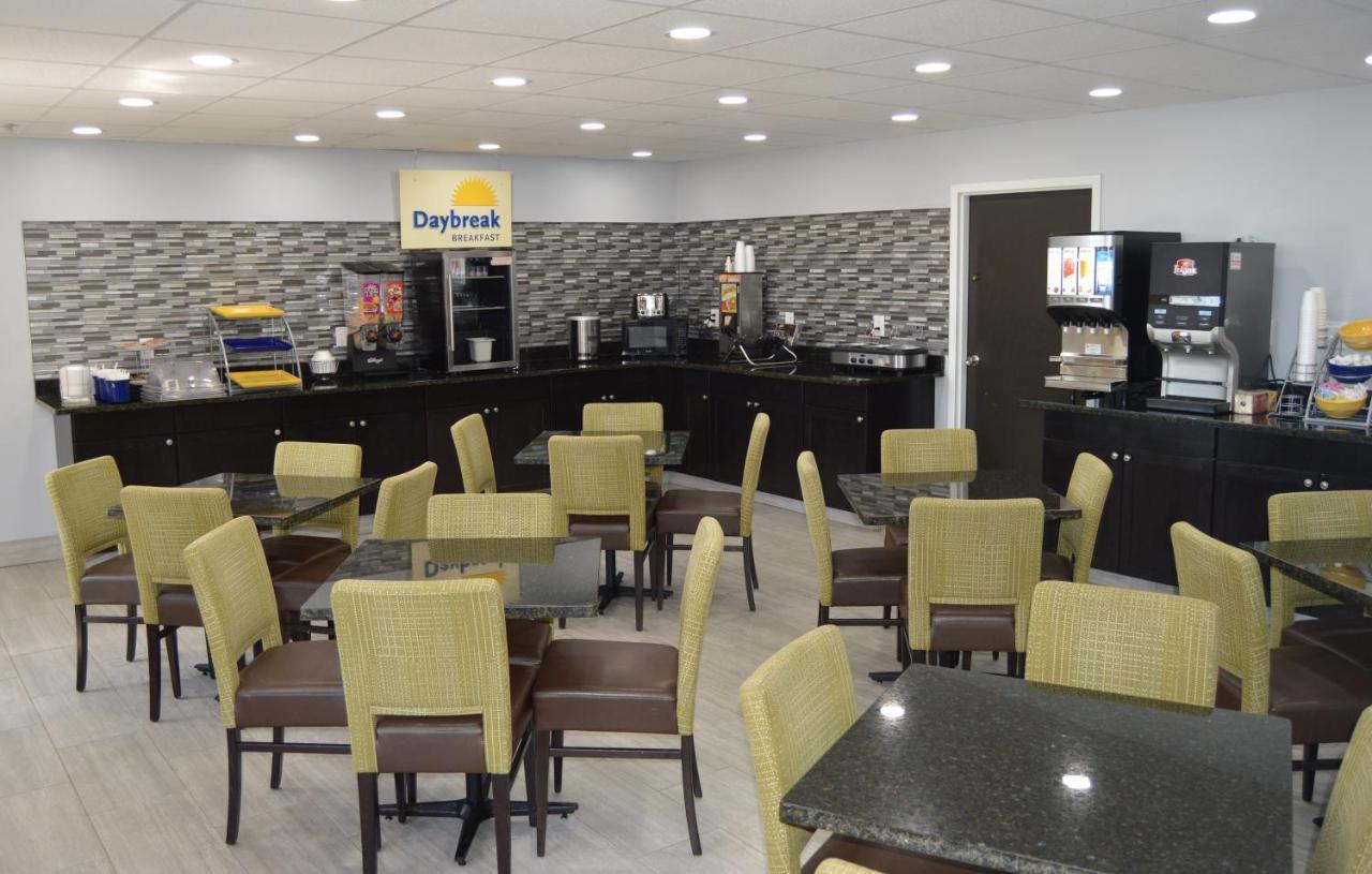 Days Inn By Wyndham Easley West Of Greenville/Clemson Area Esterno foto